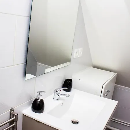 F2 Duplex Chez L'aventuriere Pres Disneyland * Roissy-en-Brie